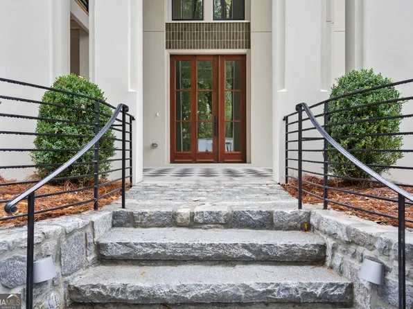 94 Sheridan Dr, Atlanta, GA 30305