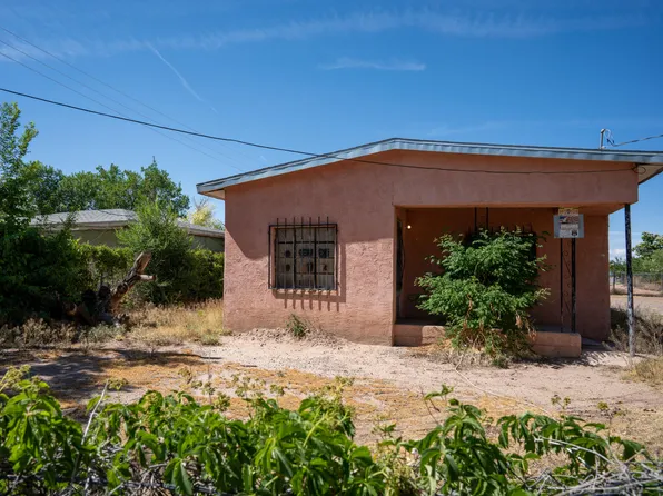 1447 Mora Rd SW, Albuquerque, NM 87105