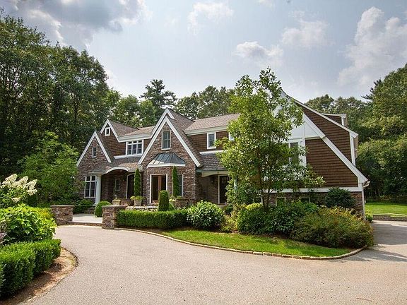 5th image of 70 Long Meadow Dr