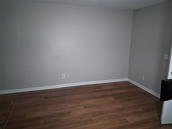 4th image of 138B N Poole St