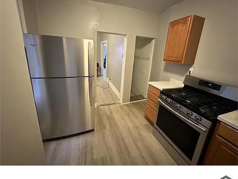 1226 W Firth St — Photo 11