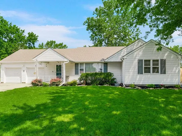 7120 W 61st St, Overland Park, KS 66202