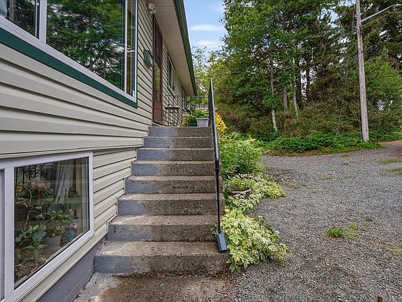 2nd image of 671 Beaconsfield Rd