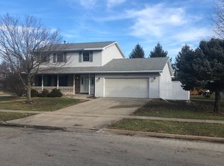 705 N Washington St, Hudson, IL