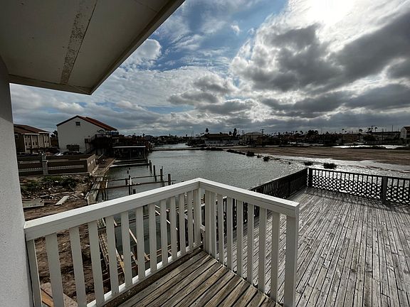 3rd image of 1351 Harbor Island Dr #1