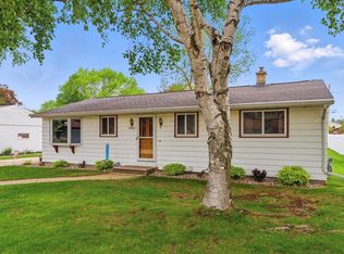 2908 42nd St, Two Rivers, WI 54241