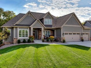 615 SW Stonegate Ct, Ankeny, IA 50023