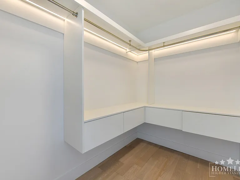 1475 Foster St #1105 — Photo 12
