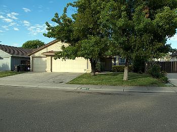 2nd image of 831 Raysilva Cir