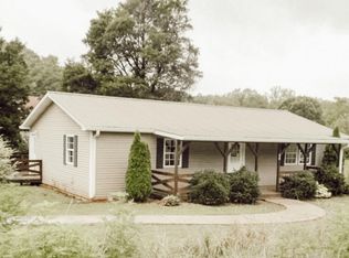 290 Jd Farm Rd, Tellico Plains, TN 37385