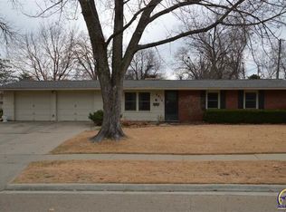 2914 SW Seabrook Ave, Topeka, KS 66614