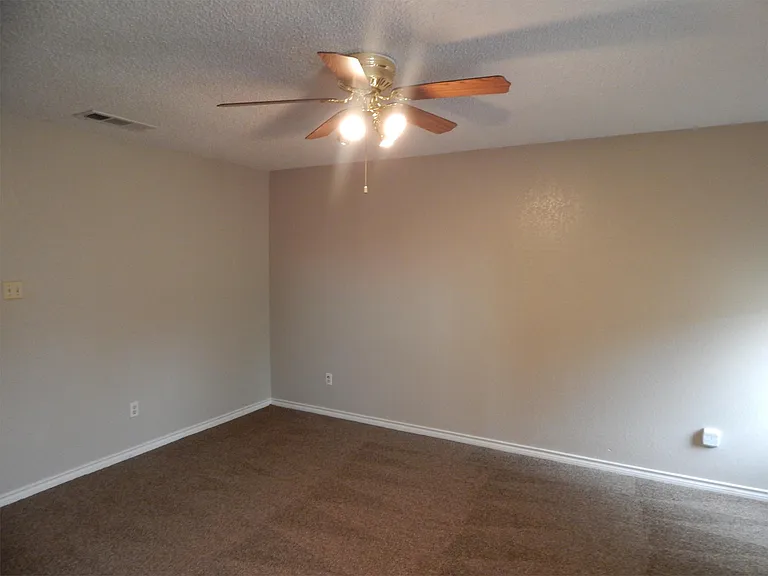 4503 River Oaks Dr — Photo 31