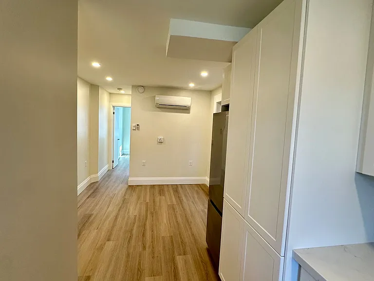 659 Vaughan Rd #2 — Photo 6