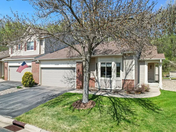 1454 Summit Shores Dr, Burnsville, MN 55306