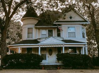 1015 N Main St, Bonham, TX 75418