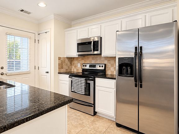 4th image of 2395 Waterstone Cir