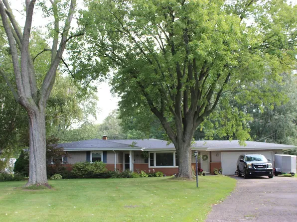 24278 Lynn Dr, Elkhart, IN 46517