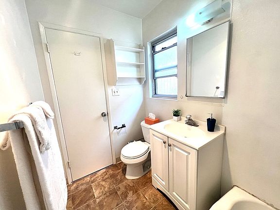 5th image of 1133 Reed Ave APT D