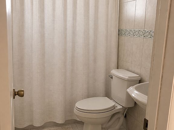 5th image of 6432 SW 29th St