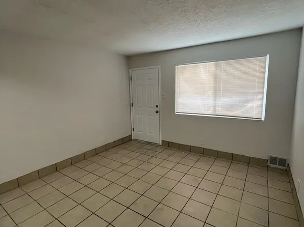 433 Mesilla St SE, Albuquerque, NM 87108