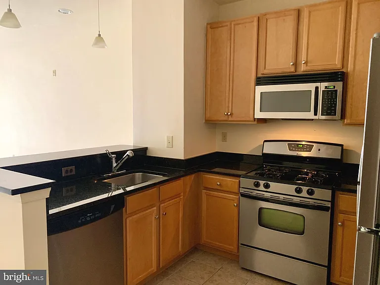 2655 Prosperity Ave #318 — Photo 4