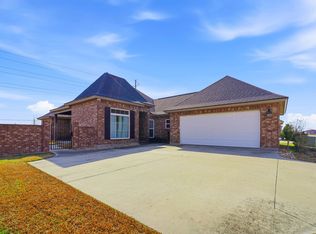 2501 S View Dr, Lake Charles, LA 70605