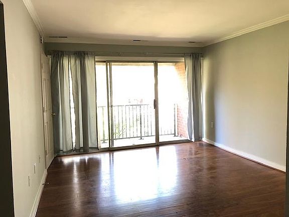 2nd image of 880 College Pkwy #30