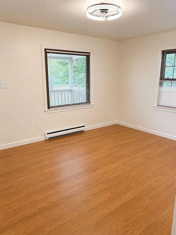 2 bed, 1.0 bath, 1008 sqft, $2,100 — Photo 3