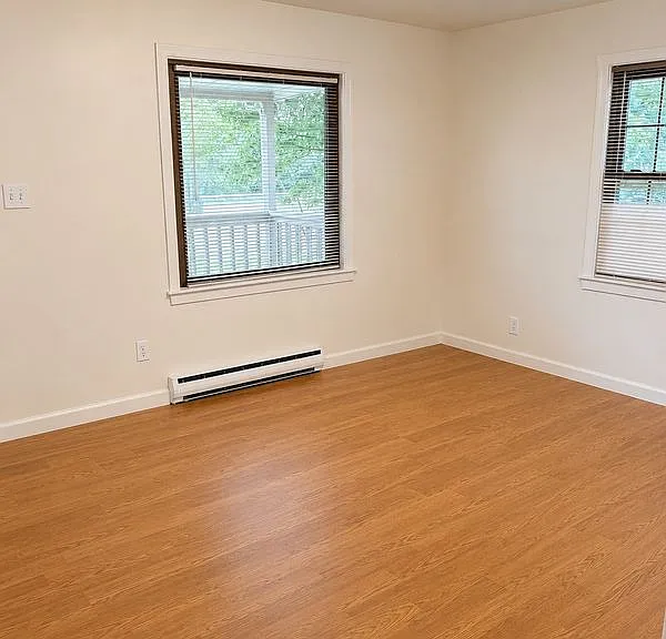 1705 Illingsworth Ave — Photo 3