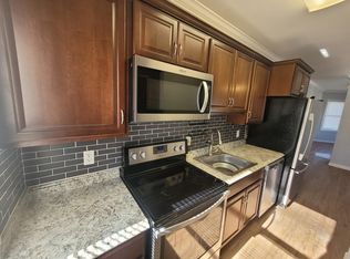 58 Douglas Ave #2F, Providence, RI 02908