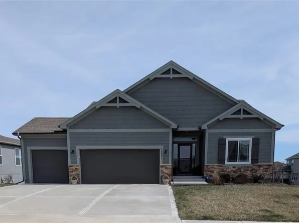 10611 N Holly St, Kansas City, MO 64155