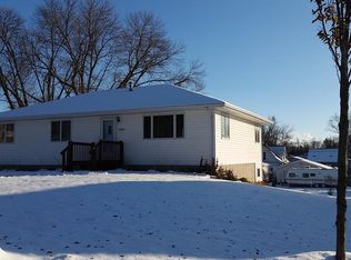 1345 20th Ave SW, Cedar Rapids, IA 52404
