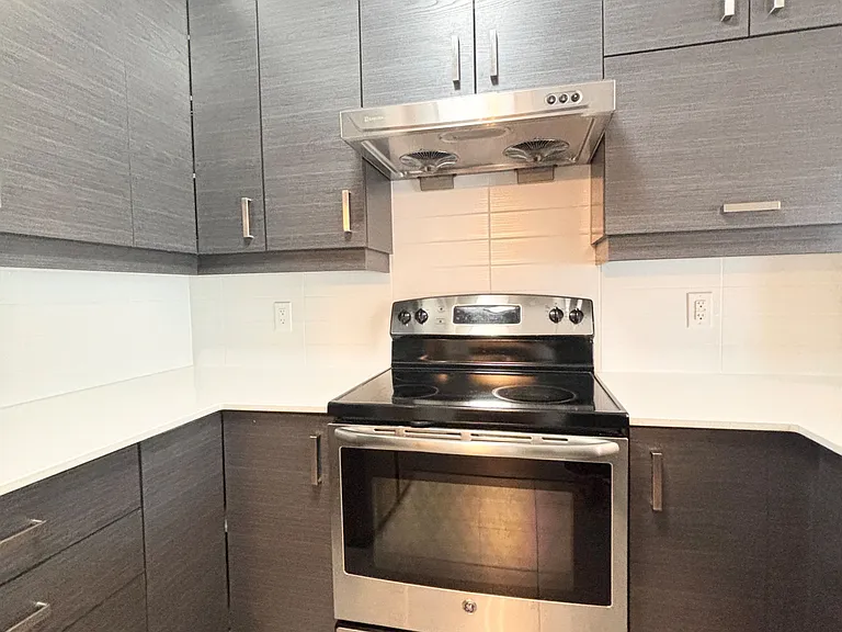 1 Uptown Dr #207 — Photo 8