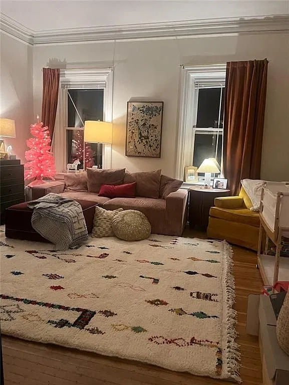 2 bed, 1.0 bath, 1000 sqft, $2,400 — Photo 4