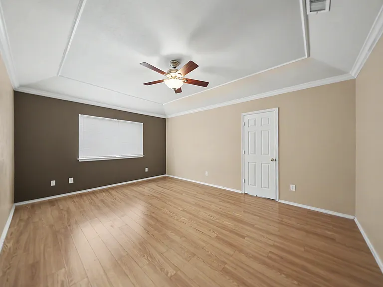 1804 Lobrecht Ct — Photo 15