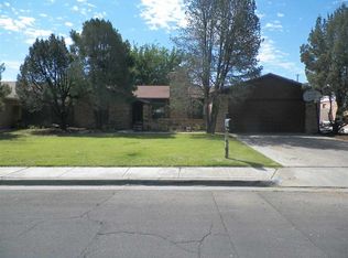 878 Swinging Spear Rd, Roswell, NM 88201