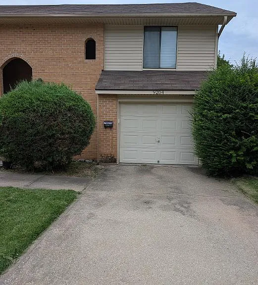 9204 Central St — Photo 1