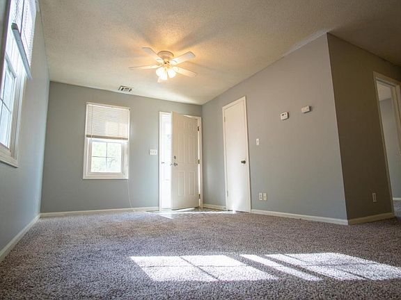 3rd image of 501 S 71st St