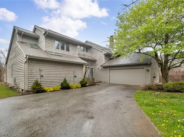 2 Salem Ct, Beachwood, OH 44122