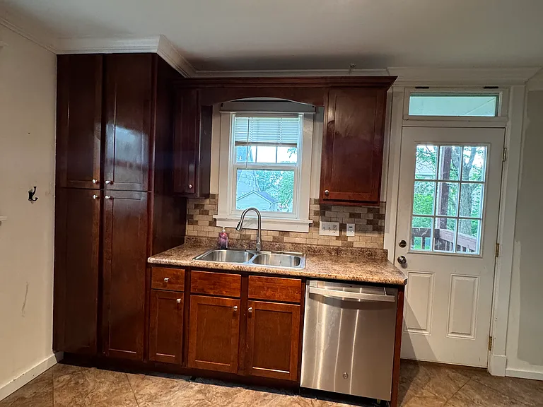 20 Hillcrest Pl — Photo 4
