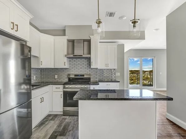 318 Dixon Ave #U304