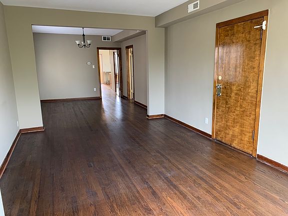 3rd image of 5339 W Sunnyside Ave #3