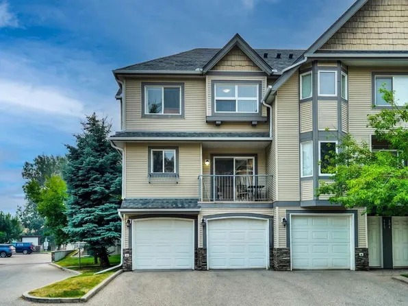 199 E Cedarwood Ln SW, Calgary, AB T2W 6J3