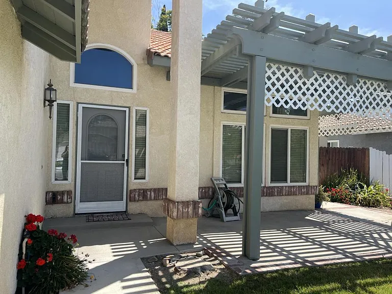 33367 View Crest Dr — Photo 2