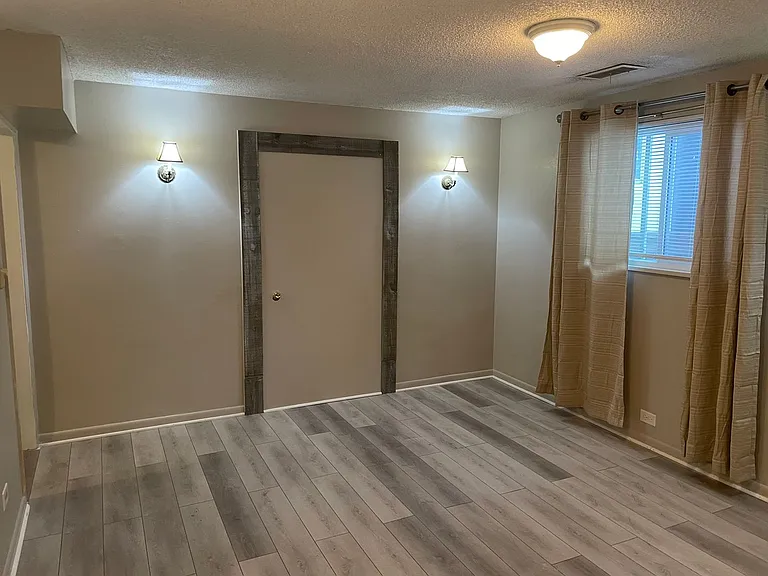 3459 S Logan St — Photo 2