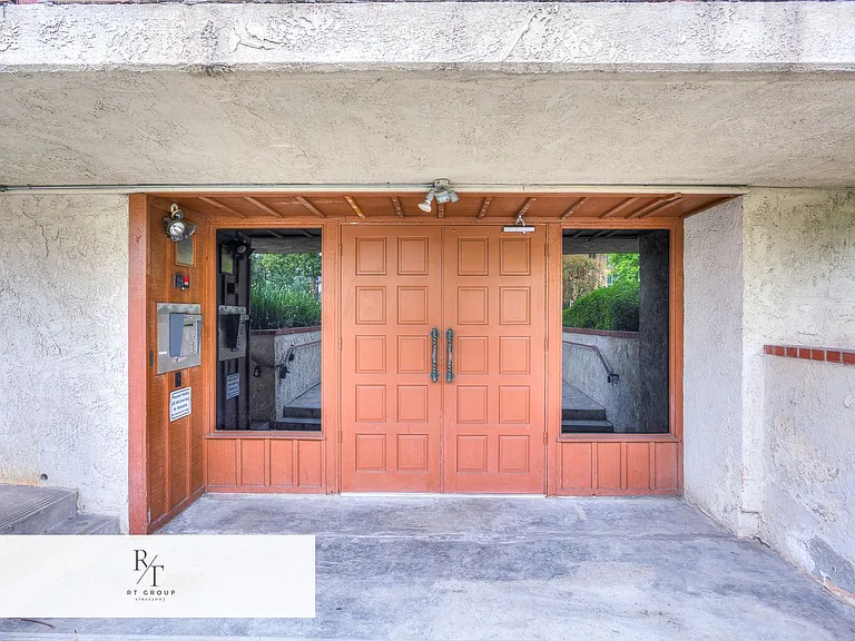 125 S Sierra Madre Blvd #104 — Photo 2