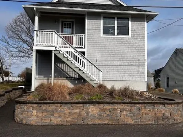 33 West St, South Kingstown, RI 02879