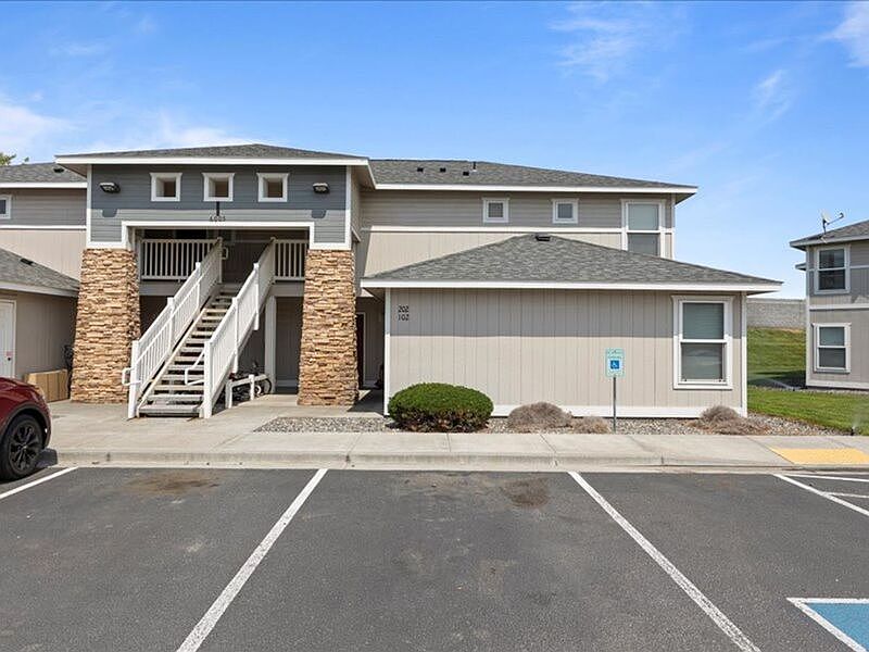 1st image of 6005I Chapel Hill Blvd #I-202