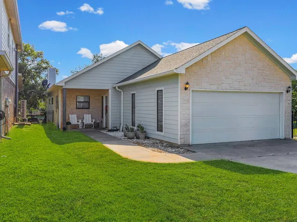 185 Bayview Ln, Livingston, TX 77351