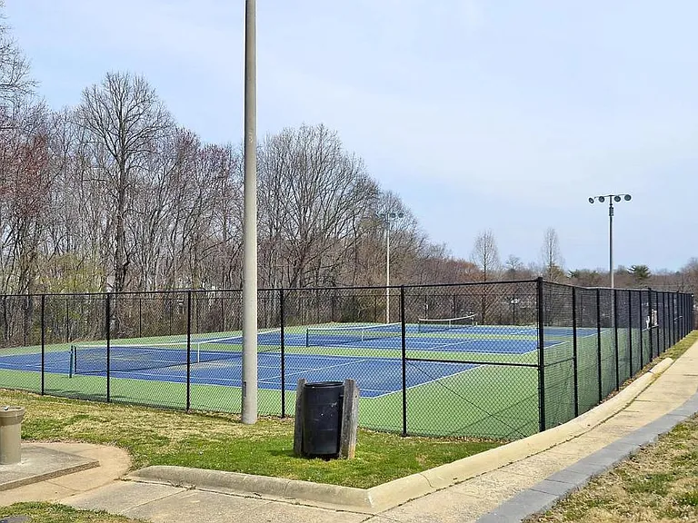 328 W Edmonston Dr — Photo 25